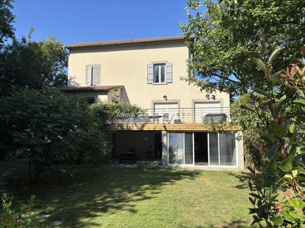Maison 7 pièce(s) 4 chambre(s) 165 m²