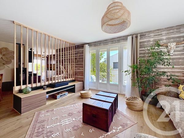Maison à vendre  6 pièces - 151 m 2   AYTRE  - 17