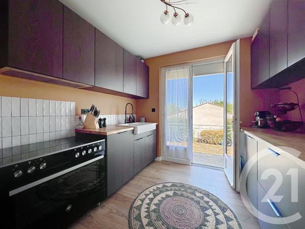 Maison à vendre  6 pièces - 151 m 2   AYTRE  - 17