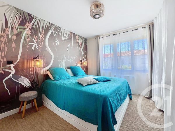 Maison à vendre  6 pièces - 151 m 2   AYTRE  - 17