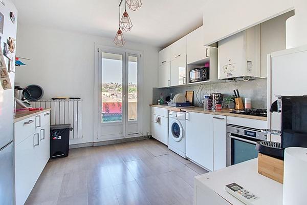 Appartement Vitrolles 3 pièces de 75 m² environ avec Cave