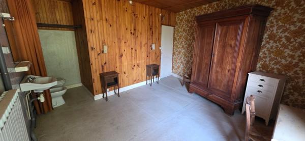 Maison à rénover - 3 chambres - ALLOUE (16)