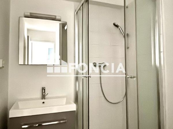 Location Studio 29.5 m² - LA DERIVE Hyeres 83400