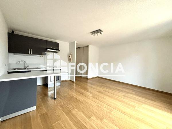 Location Studio 29.5 m² - LA DERIVE Hyeres 83400