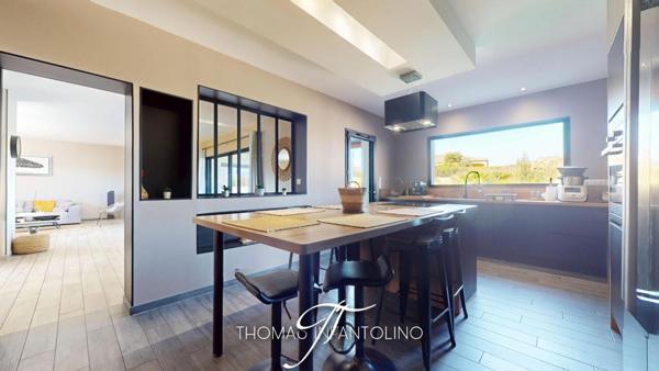 EN EXCLUSIVITE - PLAIN PIED - 3 CHAMBRES DONT UNE SUITE - STUDIO - 2 CHAMBRES D'APPOINT - GARAGE - PISCINE