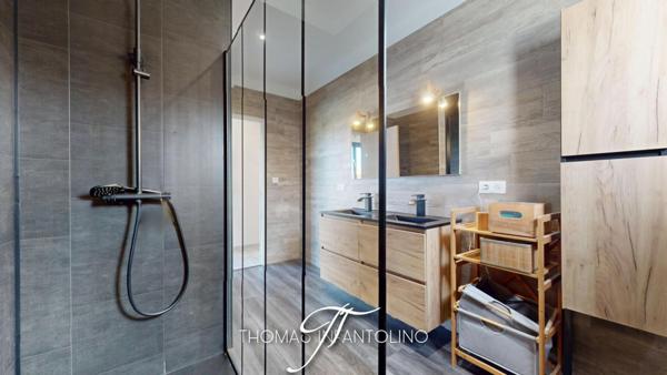 EN EXCLUSIVITE - PLAIN PIED - 3 CHAMBRES DONT UNE SUITE - STUDIO - 2 CHAMBRES D'APPOINT - GARAGE - PISCINE