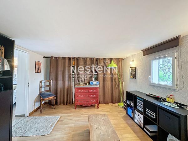 A vendre maison Auch 6 pieces 144 m2 terrain cloture de 2500m2 avec garage.