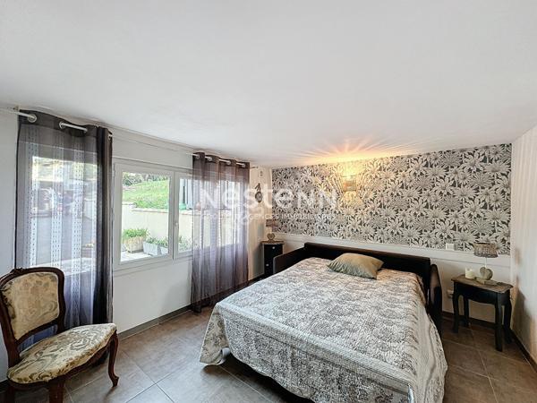 A vendre maison Auch 6 pieces 144 m2 terrain cloture de 2500m2 avec garage.