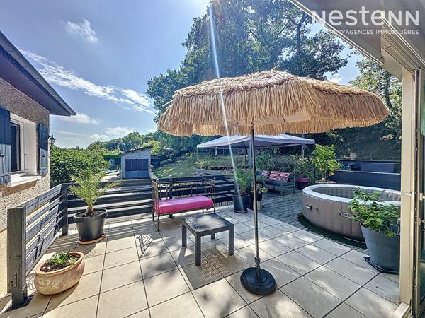 A vendre maison Auch 6 pieces 144 m2 terrain cloture de 2500m2 avec garage.