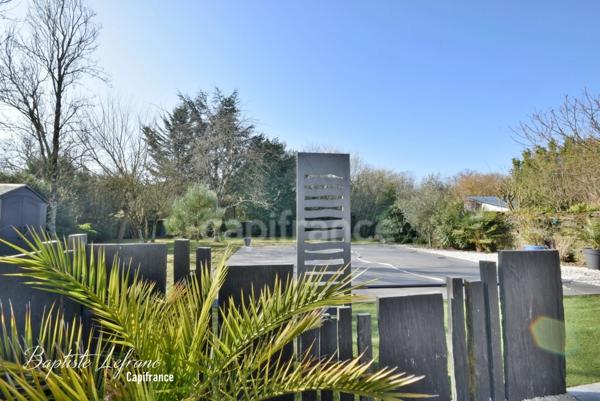 Longère d'exception 8 pièces – 203 m² habitables avec jardin et piscine proche Angers