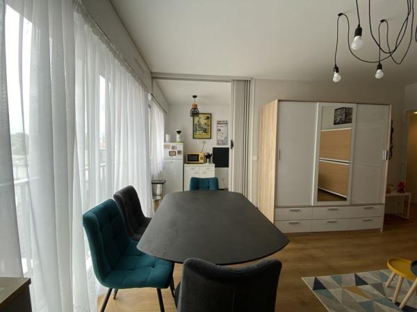 Studio meublé et rénové Hyper centre de Saint-Palais-sur-M