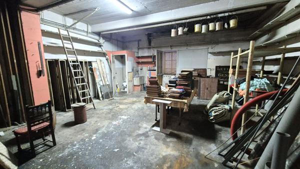 CHATEAURENARD - Maison de ville avec grand garage de 100 m2