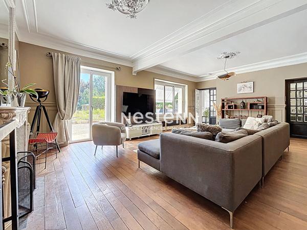 À VENDRE Superbe propriété familiale avec annexe et piscine sur la commune de RONQUEROLLES