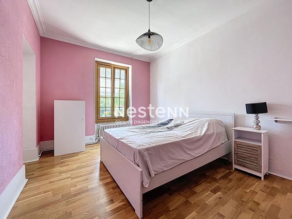 À VENDRE Superbe propriété familiale avec annexe et piscine sur la commune de RONQUEROLLES