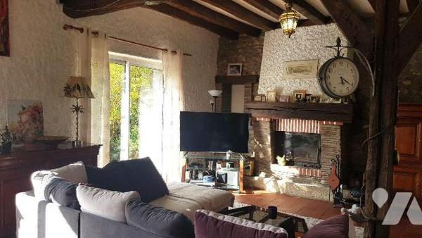 Située sur la commune de Saint-Georges-sur-la-Prée, dans un environnement calme et verdoyant, c...