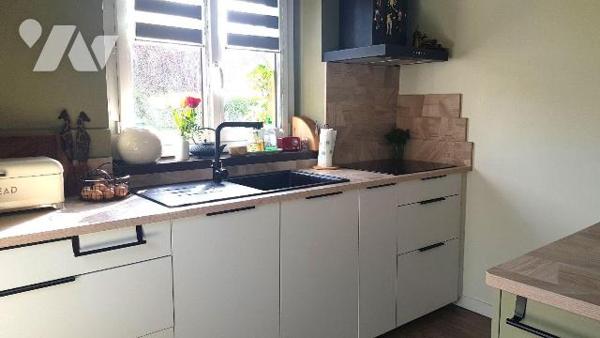 Située sur la commune de Saint-Georges-sur-la-Prée, dans un environnement calme et verdoyant, c...