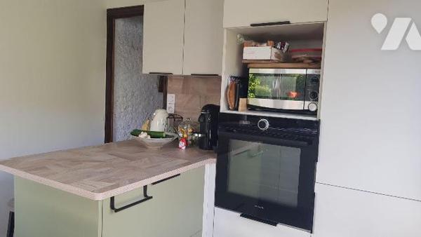 Située sur la commune de Saint-Georges-sur-la-Prée, dans un environnement calme et verdoyant, c...