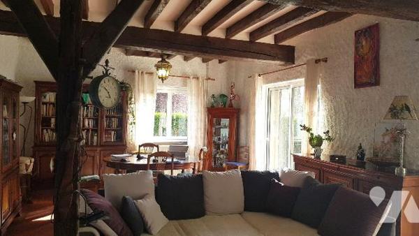 Située sur la commune de Saint-Georges-sur-la-Prée, dans un environnement calme et verdoyant, c...