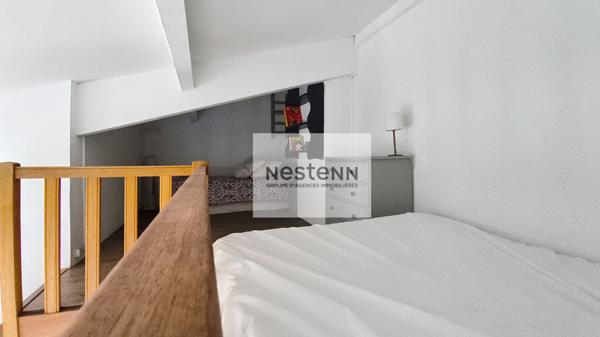 DERNIER ETAGE T2 MEZZANINE TERRASSE VUE PISCINE