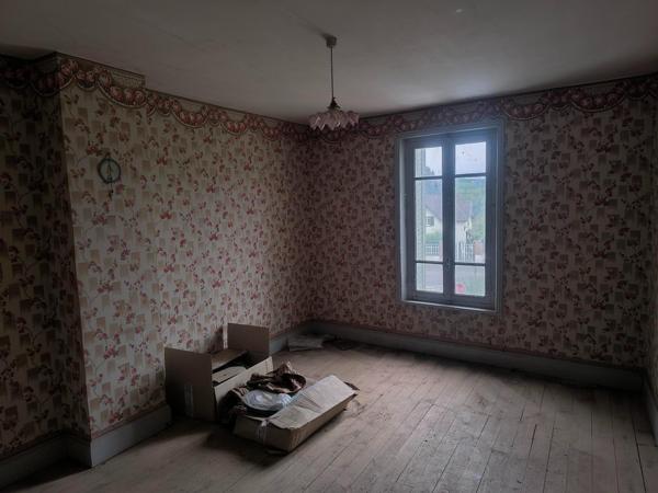 Maison de ville à fort potentiel pour petit budget