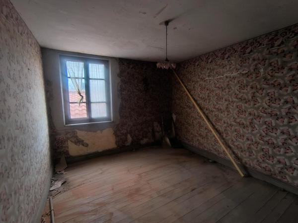 Maison de ville à fort potentiel pour petit budget