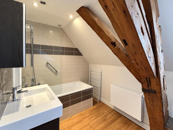 ASMU - Vieux Lille - T3 meublé en duplex