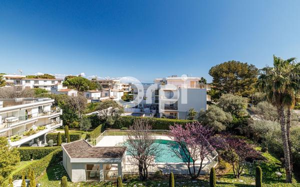 Appartement à vendre    5 pièces • 99,39 m2 Juan-les-Pins - Antibes
