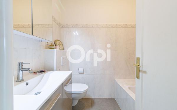 Appartement à vendre    5 pièces • 99,39 m2 Juan-les-Pins - Antibes