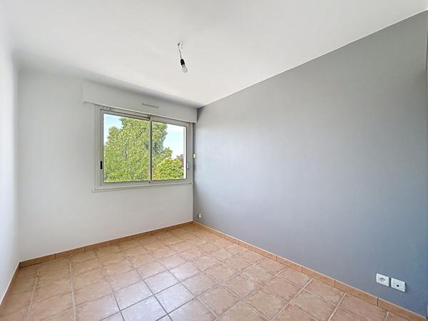 Maison Challans - proche commerces