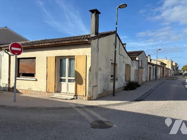 A VENDRE, Gironde, proche Bordeaux, MACAU centre ville, maison de bourg sans jardin de 76 m² ha...