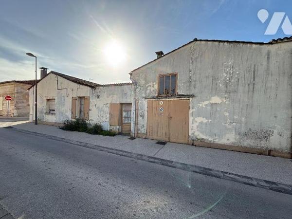 A VENDRE, Gironde, proche Bordeaux, MACAU centre ville, maison de bourg sans jardin de 76 m² ha...