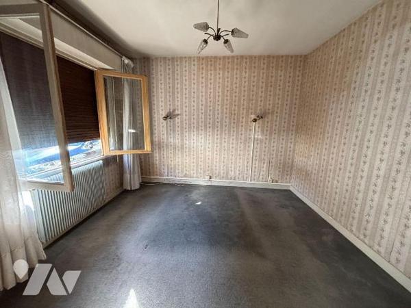 A VENDRE, Gironde, proche Bordeaux, MACAU centre ville, maison de bourg sans jardin de 76 m² ha...