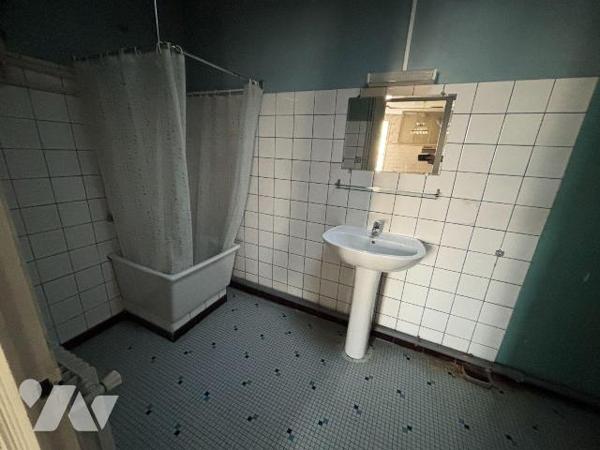 A VENDRE, Gironde, proche Bordeaux, MACAU centre ville, maison de bourg sans jardin de 76 m² ha...