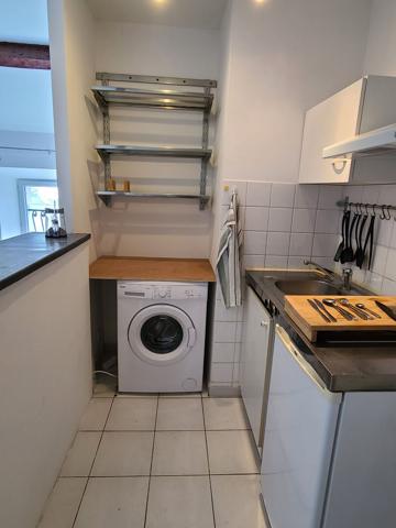 Studio dans résidence sécurisée dans centre ville .