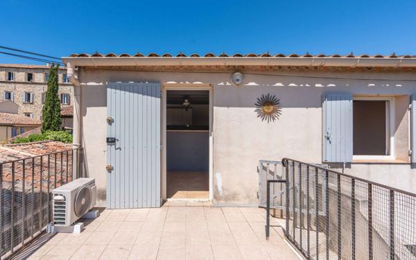 Appartement à vendre    2 pièces •  Pertuis