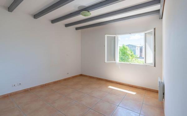 Appartement à vendre    2 pièces •  Pertuis