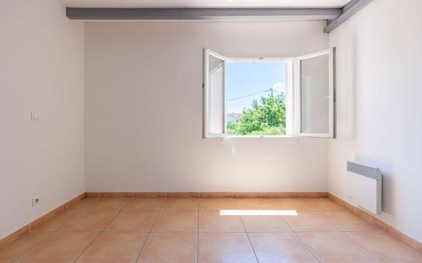 Appartement à vendre    2 pièces •  Pertuis