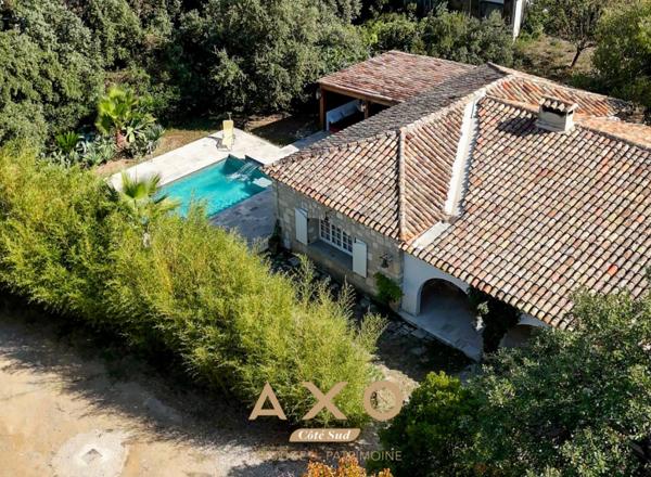 CASTELNAU-LE-LEZ  AUTHENTIQUE MAS DE PLAIN-PIED  248 m²  4 CHAMBRES  SUITE PARENTALE  PISCINE  TERRAIN 1 331 m²  FORAGE  2 044 000 