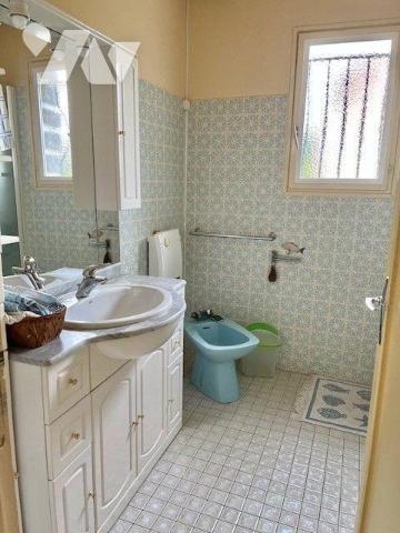 Belle maison au calme avec une vue imprenable comprenant une entrée, une cuisine aménagée et éq...