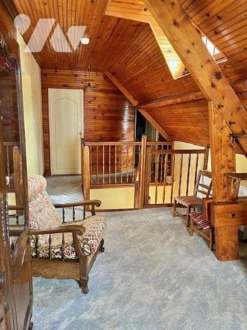 Belle maison au calme avec une vue imprenable comprenant une entrée, une cuisine aménagée et éq...