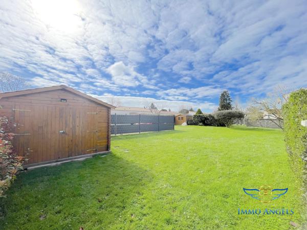 Maison de 2 habitations de 4 et 3 pièces avec grand stationnement