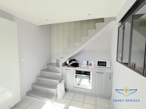 Maison de 2 habitations de 4 et 3 pièces avec grand stationnement