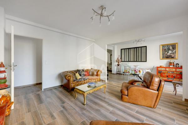 Appartement Paris 4 pièce(s) 110.95 m2