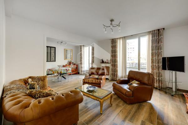Appartement Paris 4 pièce(s) 110.95 m2