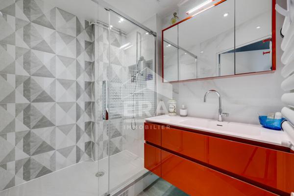 Appartement Paris 4 pièce(s) 110.95 m2