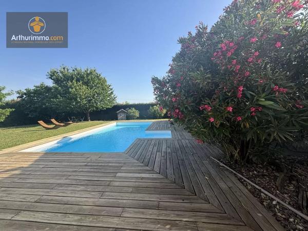 Vente                                                      Maison
                        
                     6 pièces                      177 m2                     à Marmande