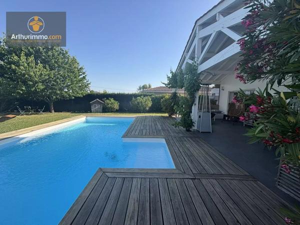 Vente                                                      Maison
                        
                     6 pièces                      177 m2                     à Marmande