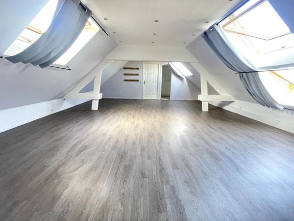 A LOUER APPARTEMENT PROCHE CENTRE VILLE DE ST QUENTIN 02100