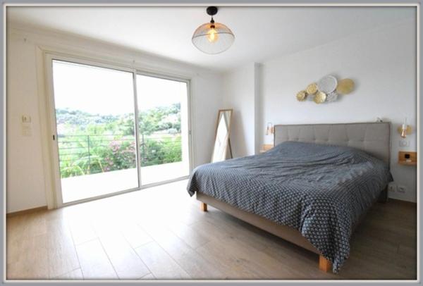 Maison à vendre 5 pièces Les Thermes rénovation récente et jardin exotique  Vidéo disponible