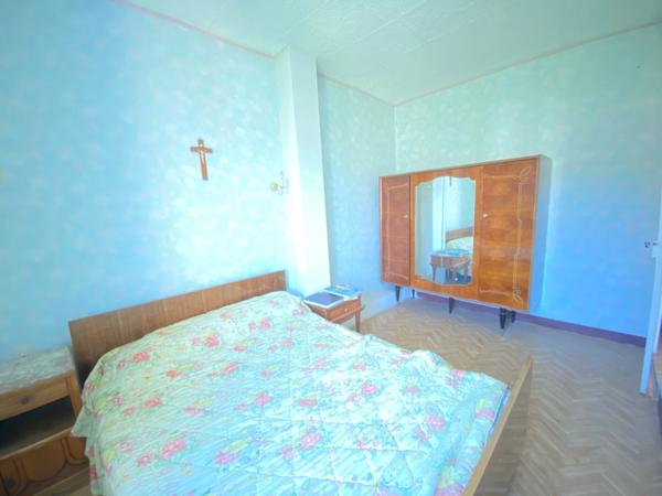 Dpt Pyrénées Orientales (66), à vendre proche VINCA maison en pierres 120 m² avec jardin et grange à rénover